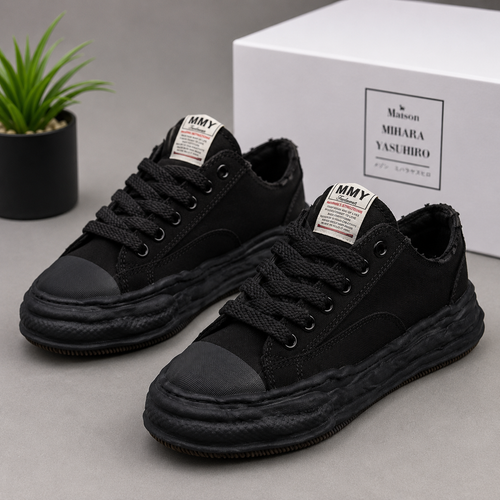 Maison MIHARA YASUHIRO Peterson Low – Triple Black