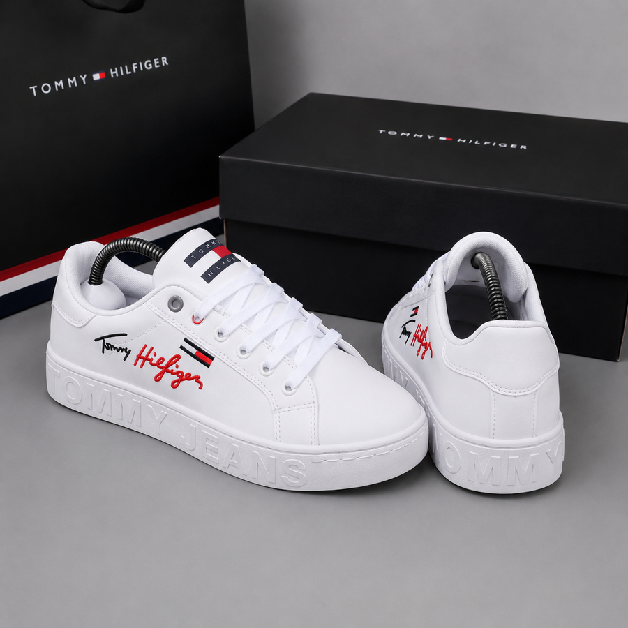 Tommy Hilfiger Signature